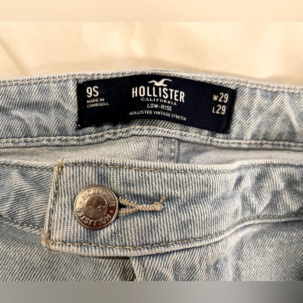 HOLLISTER - Vintage light blue denim jeans for Women!!